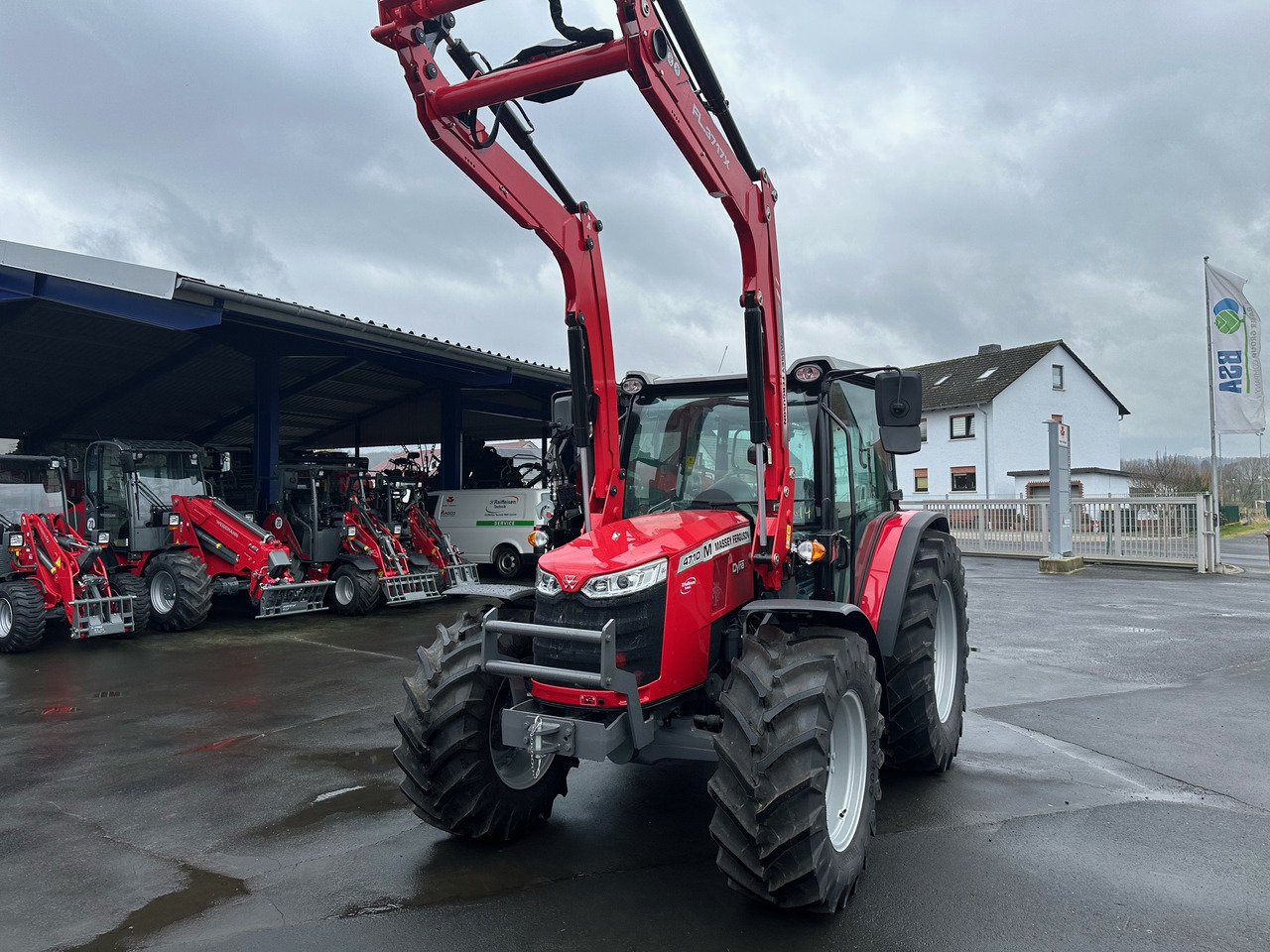 Massey Ferguson 4710 M Cab Essential Dyna 2 - Traktor: foto 4 Massey Ferguson 4710 M Cab Essential Dyna 2 - Traktor: foto 4
