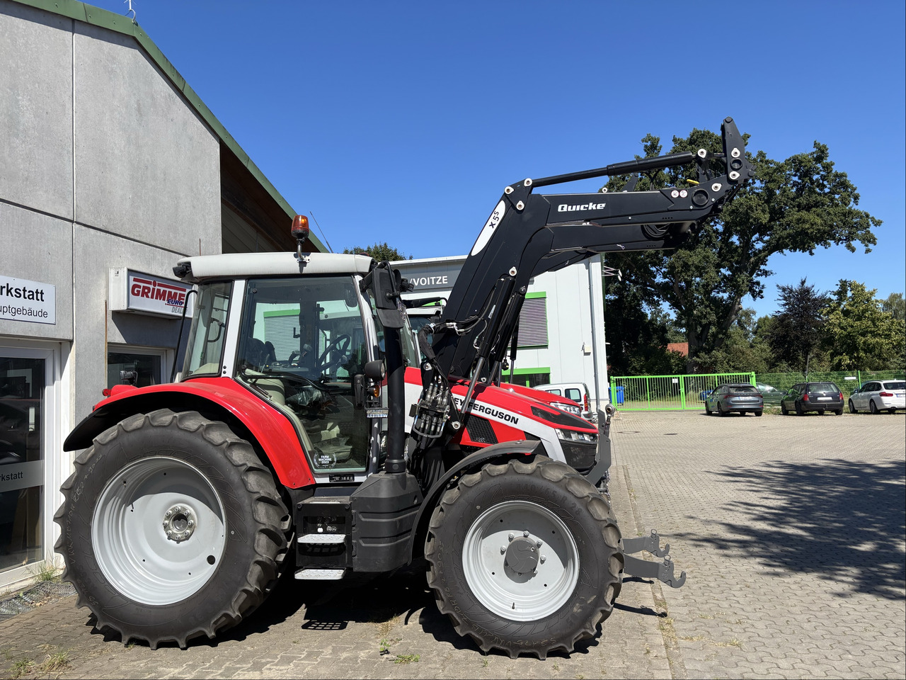 Massey Ferguson 5S.125 Dyna-6 EFFICIENT - Traktor: foto 1 Massey Ferguson 5S.125 Dyna-6 EFFICIENT - Traktor: foto 1