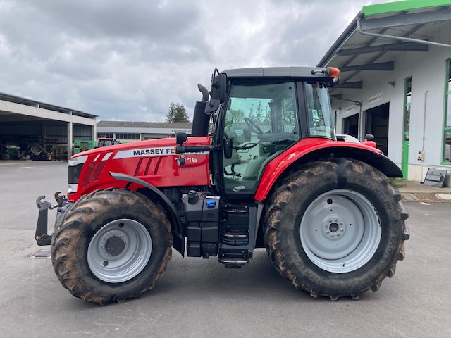 Massey Ferguson 7716 Dyna-6 - Traktor: foto 1 Massey Ferguson 7716 Dyna-6 - Traktor: foto 1