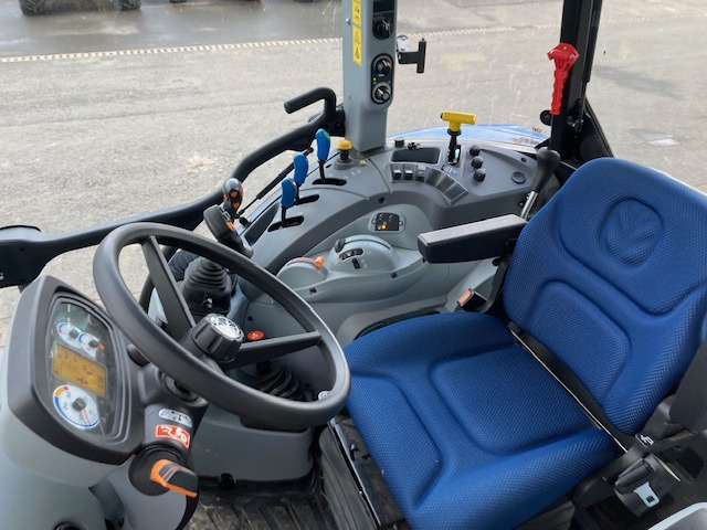 New Holland T5.100 - Traktor: foto 5 New Holland T5.100 - Traktor: foto 5