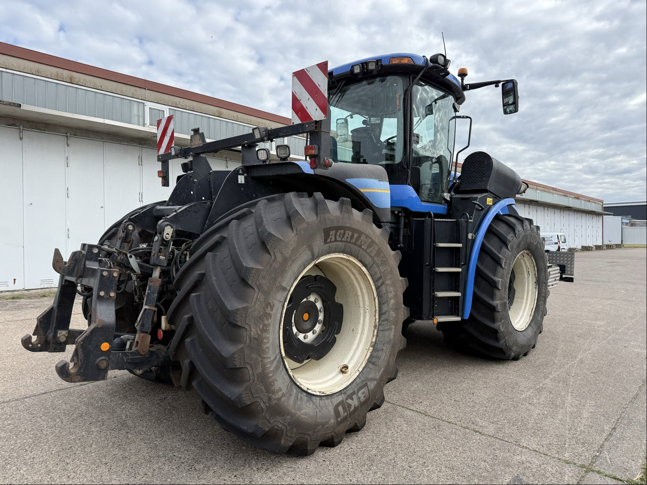Traktor New Holland T9.560: foto 7