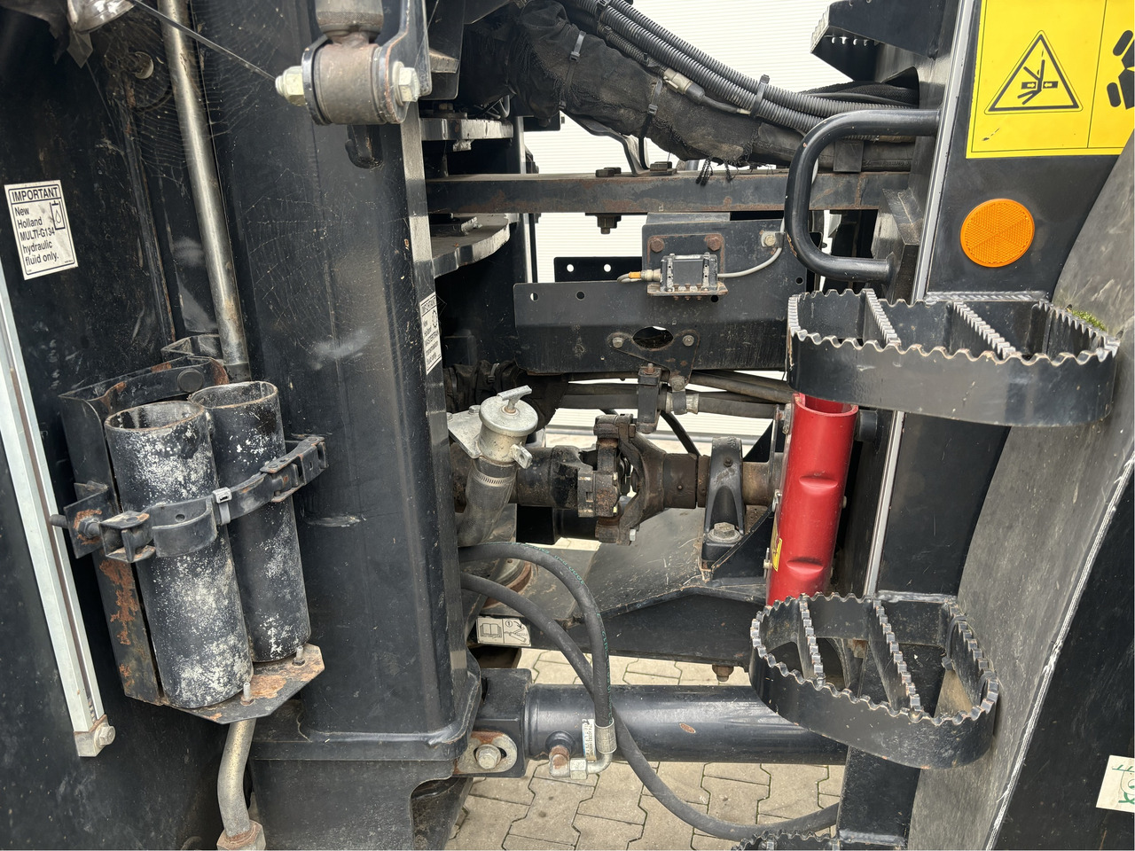 New Holland T9.560 - Traktor: foto 4 New Holland T9.560 - Traktor: foto 4