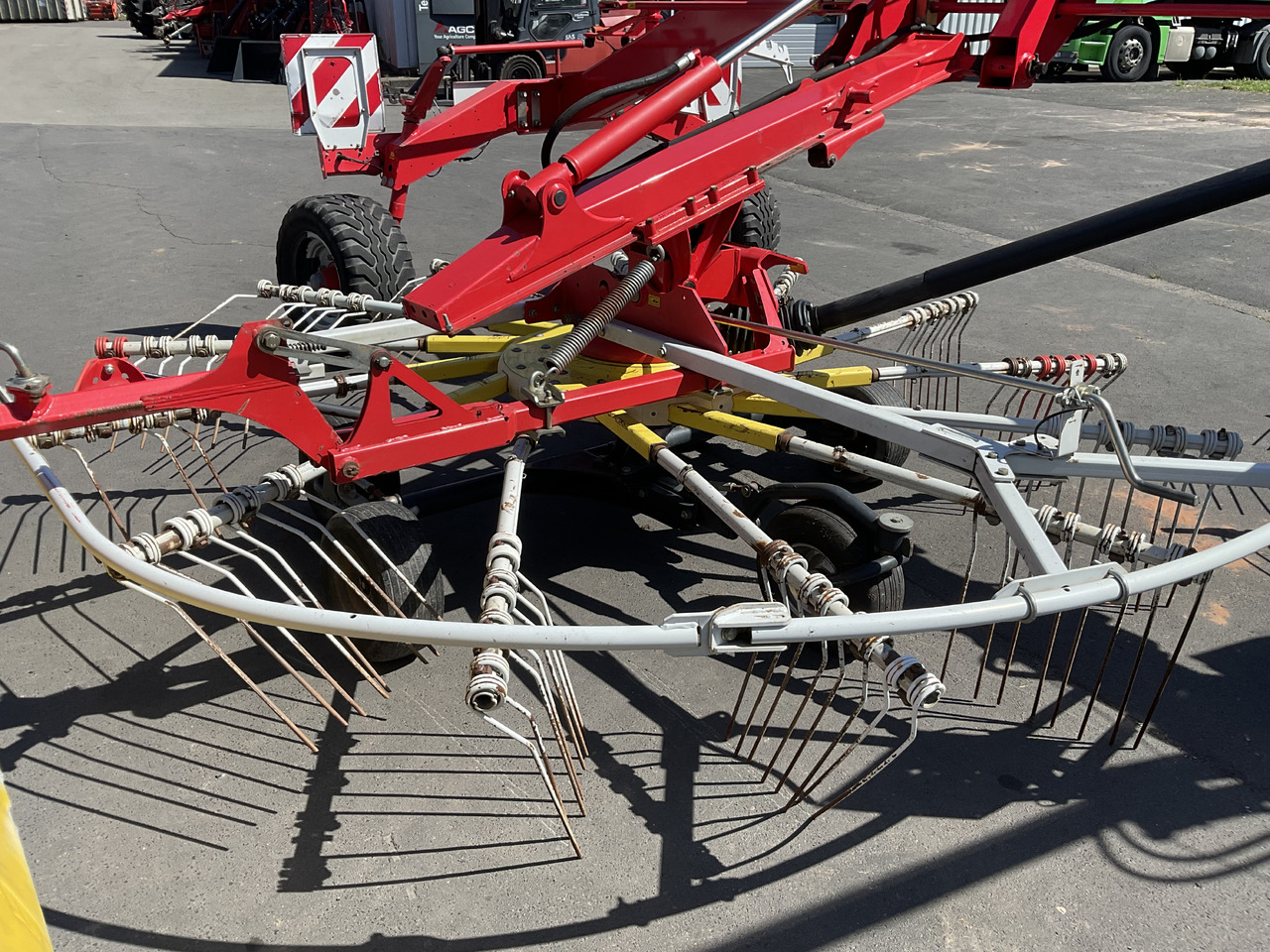 Pöttinger Top 722 Seitenschwader - Barkthyese/ Shkundës bari: foto 3 Pöttinger Top 722 Seitenschwader - Barkthyese/ Shkundës bari: foto 3