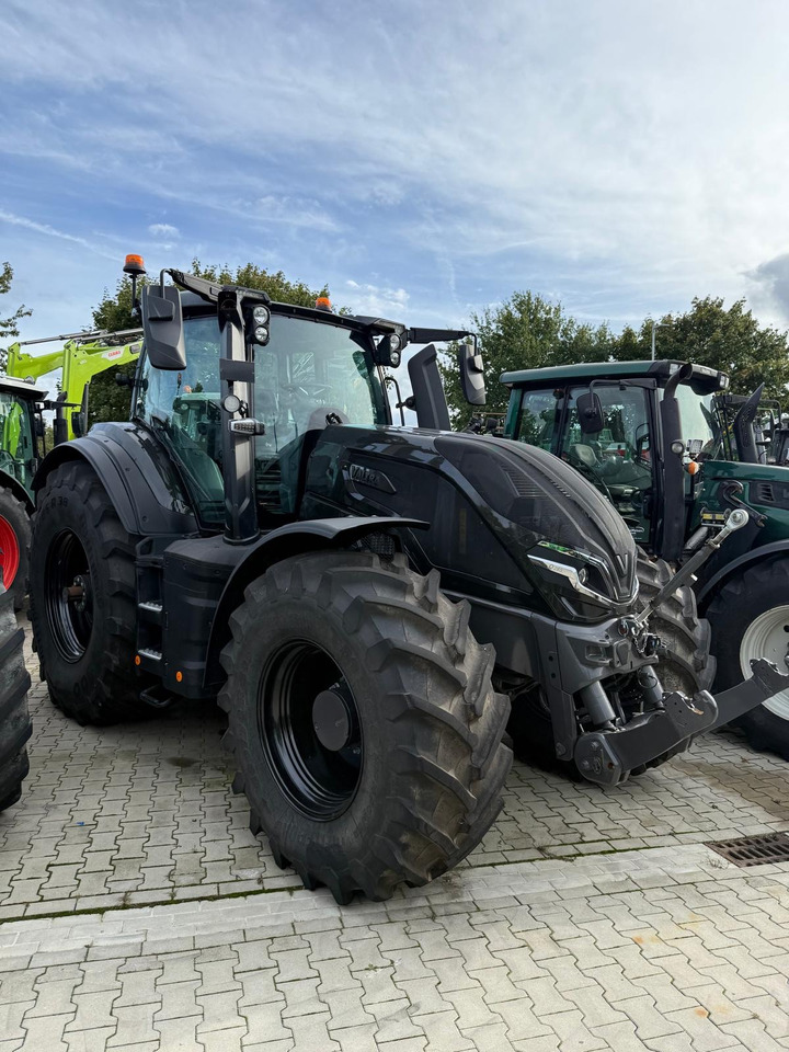Valtra Q 285 Rückfahrienrichtung - Traktor: foto 4 Valtra Q 285 Rückfahrienrichtung - Traktor: foto 4
