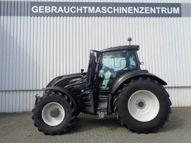 Valtra T 235 Versu RüFa - Traktor: foto 1 Valtra T 235 Versu RüFa - Traktor: foto 1