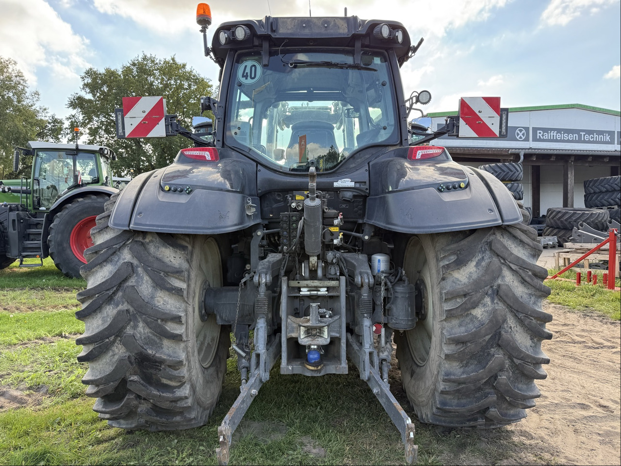 Valtra T 254 Versu - Traktor: foto 3 Valtra T 254 Versu - Traktor: foto 3