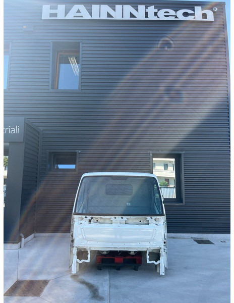 Mitsubishi CANTER S TYPE MODEL - Kabina dhe interier për Kamioni: foto 1 Mitsubishi CANTER S TYPE MODEL - Kabina dhe interier për Kamioni: foto 1