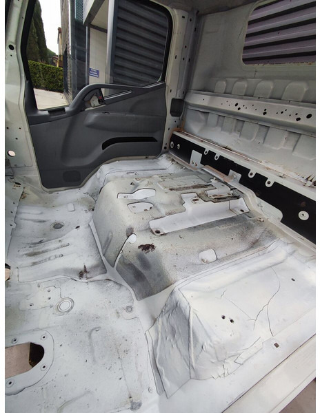 Mitsubishi Fuso CANTER S TYPE EURO 5 EURO 6 MODEL - Kabina dhe interier për Kamioni: foto 4 Mitsubishi Fuso CANTER S TYPE EURO 5 EURO 6 MODEL - Kabina dhe interier për Kamioni: foto 4