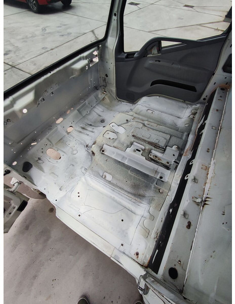 Mitsubishi Fuso CANTER S TYPE EURO 5 EURO 6 MODEL - Kabina dhe interier për Kamioni: foto 3 Mitsubishi Fuso CANTER S TYPE EURO 5 EURO 6 MODEL - Kabina dhe interier për Kamioni: foto 3