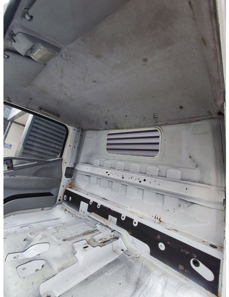Mitsubishi Fuso CANTER S TYPE EURO 5 EURO 6 MODEL - Kabina dhe interier për Kamioni: foto 5 Mitsubishi Fuso CANTER S TYPE EURO 5 EURO 6 MODEL - Kabina dhe interier për Kamioni: foto 5