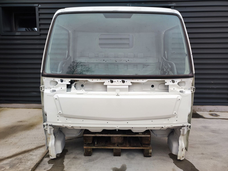 Mitsubishi Fuso CANTER S TYPE EURO 5 EURO 6 MODEL - Kabina dhe interier për Kamioni: foto 1 Mitsubishi Fuso CANTER S TYPE EURO 5 EURO 6 MODEL - Kabina dhe interier për Kamioni: foto 1