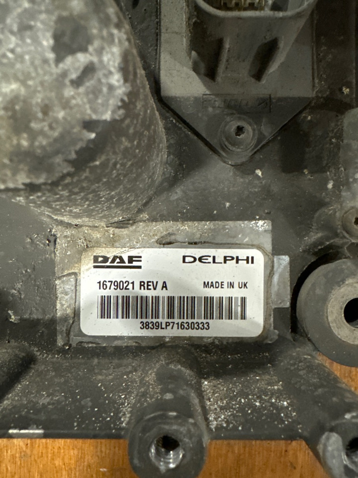 DAF ENGINE ECU 1679021 - Sistemi elektrik për Kamioni: foto 2 DAF ENGINE ECU 1679021 - Sistemi elektrik për Kamioni: foto 2