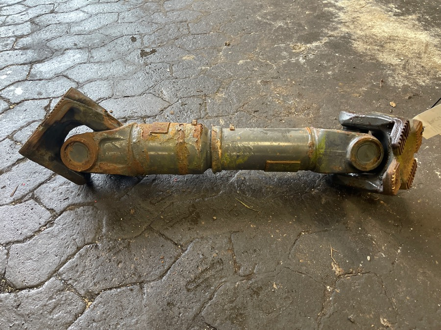 IVECO PROPSHAFT 41201728 - Bosht kardanike për Kamioni: foto 1 IVECO PROPSHAFT 41201728 - Bosht kardanike për Kamioni: foto 1