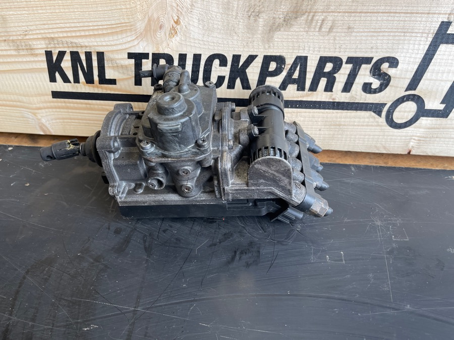 IVECO STRALIS FOOT BRAKE VALVE 4800200140 - Valvul frenave për Kamioni: foto 2 IVECO STRALIS FOOT BRAKE VALVE 4800200140 - Valvul frenave për Kamioni: foto 2