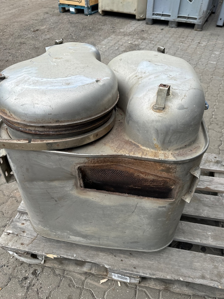 MAN EXHAUST 81.15103-6131 - Sistemi i shkarkimit për Kamioni: foto 1 MAN EXHAUST 81.15103-6131 - Sistemi i shkarkimit për Kamioni: foto 1