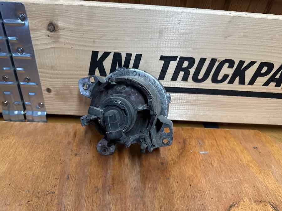 SCANIA FOG LAMP 1852569 - Dritat/ Ndriçimi për Kamioni: foto 2 SCANIA FOG LAMP 1852569 - Dritat/ Ndriçimi për Kamioni: foto 2