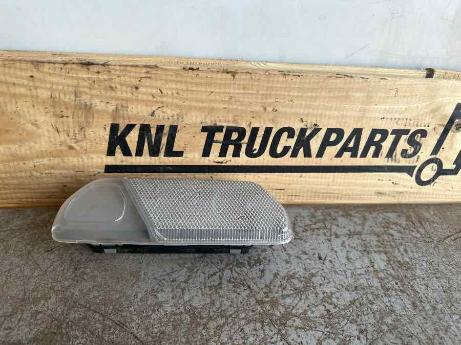 SCANIA ROOF LAMP 2038544 - Dritat/ Ndriçimi për Kamioni: foto 1 SCANIA ROOF LAMP 2038544 - Dritat/ Ndriçimi për Kamioni: foto 1