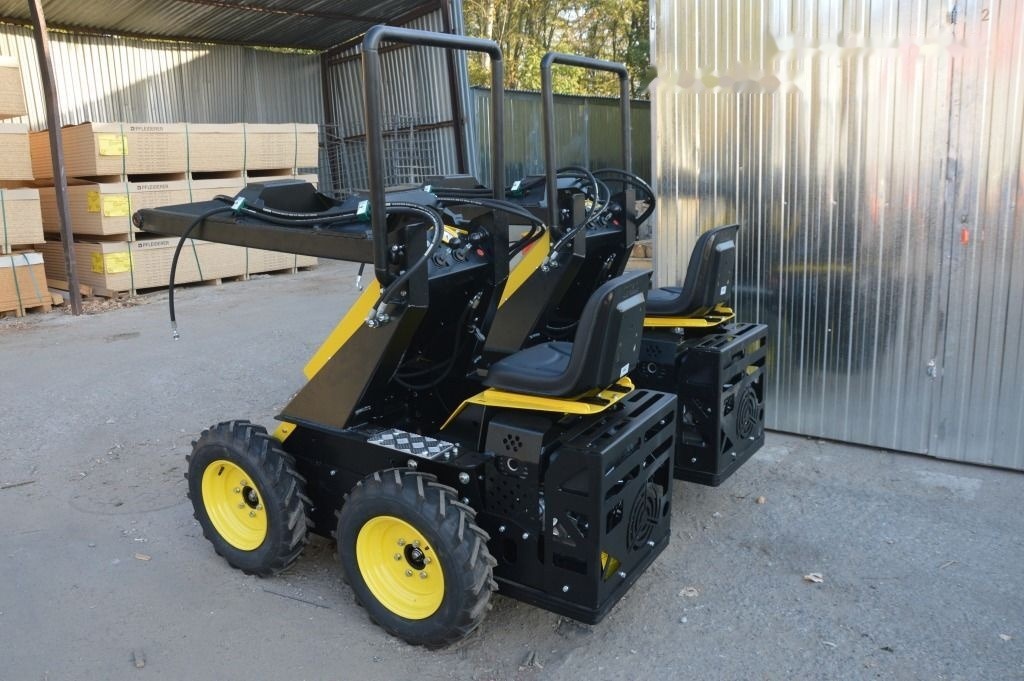 Tur Poland Miniradlader Miniloader Mini hoflader TUR N 520 Briggs&Stratton - Mini fadrom: foto 5 Tur Poland Miniradlader Miniloader Mini hoflader TUR N 520 Briggs&Stratton - Mini fadrom: foto 5