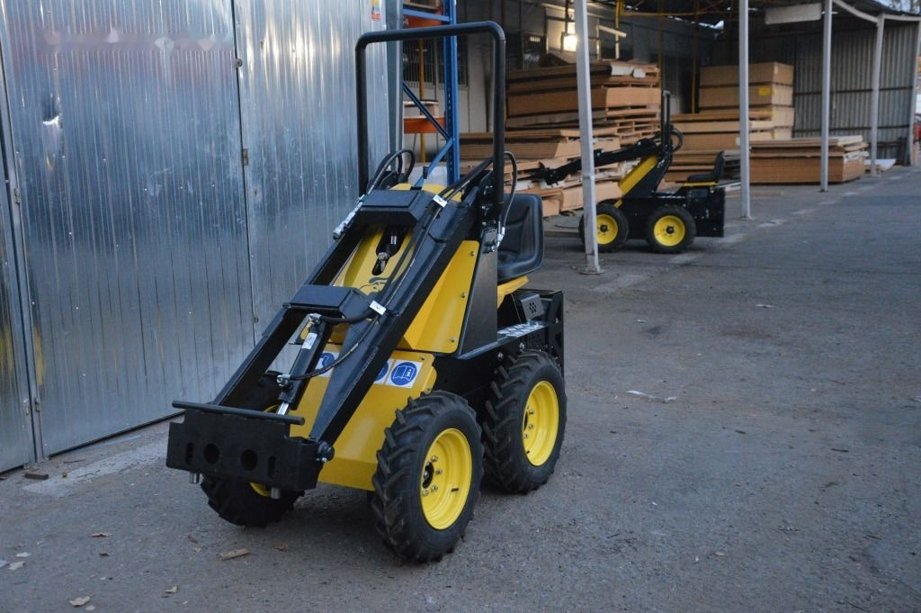 Tur Poland Miniradlader Miniloader Mini hoflader TUR N 520 - Mini fadrom: foto 3 Tur Poland Miniradlader Miniloader Mini hoflader TUR N 520 - Mini fadrom: foto 3