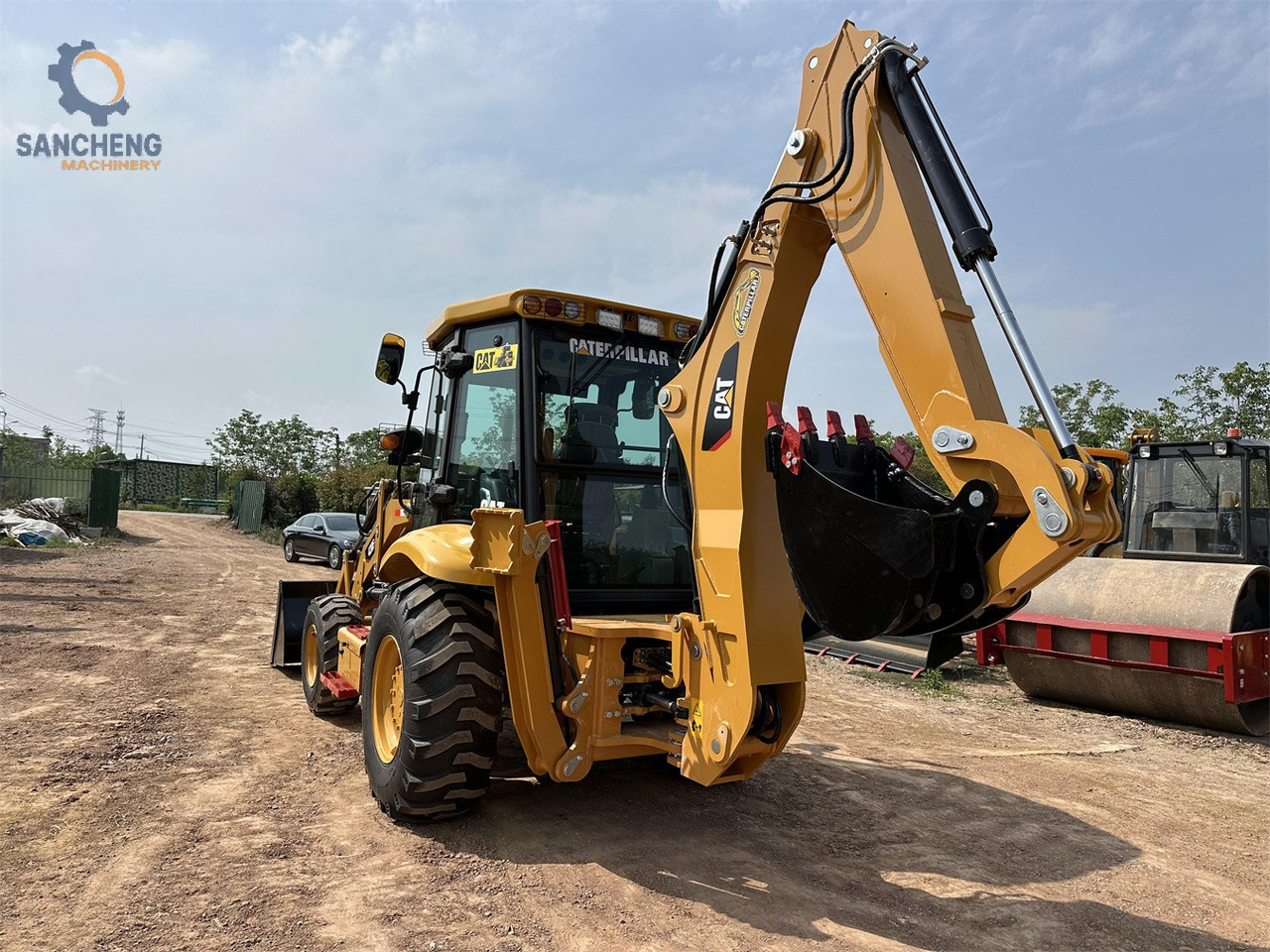 CAT 420F2 - Fadromë me shkarkim nga prapa: foto 5 CAT 420F2 - Fadromë me shkarkim nga prapa: foto 5