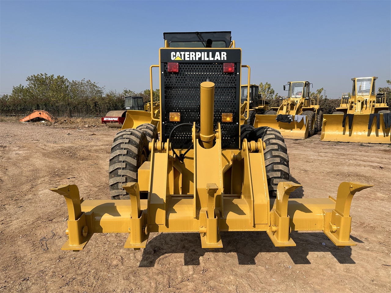 CATERPILLAR 140H - Makinë niveluese: foto 4 CATERPILLAR 140H - Makinë niveluese: foto 4
