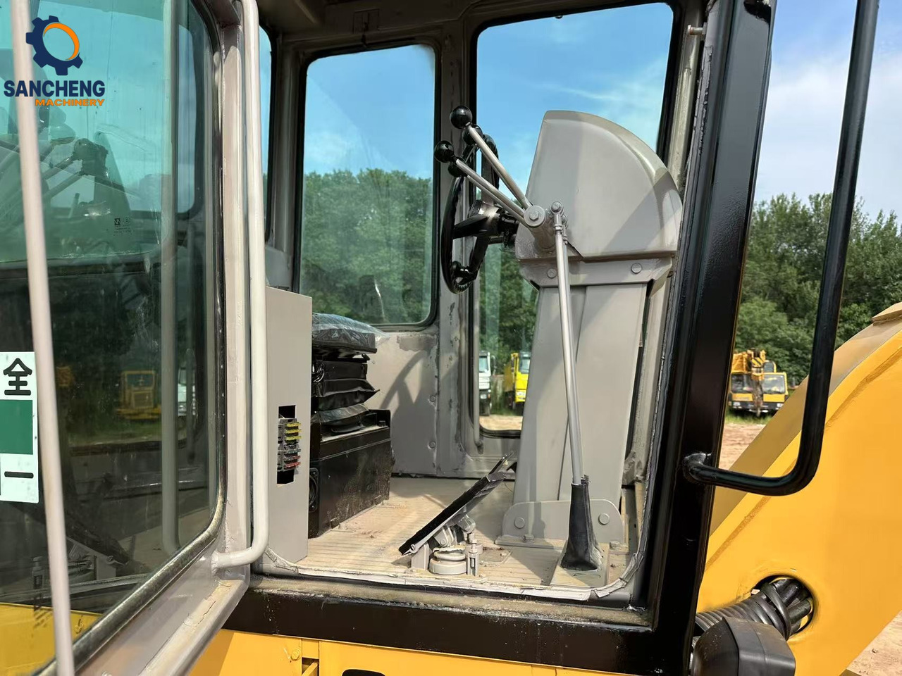 Lizingu i CATERPILLAR 140K motor grader CATERPILLAR 140K motor grader: foto 9