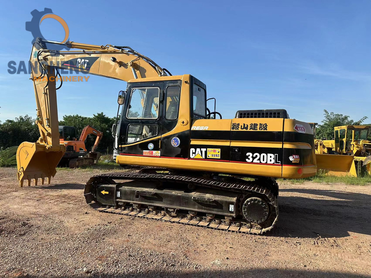 CATERPILLAR 320B - Ekskavator me zinxhirë: foto 1 CATERPILLAR 320B - Ekskavator me zinxhirë: foto 1