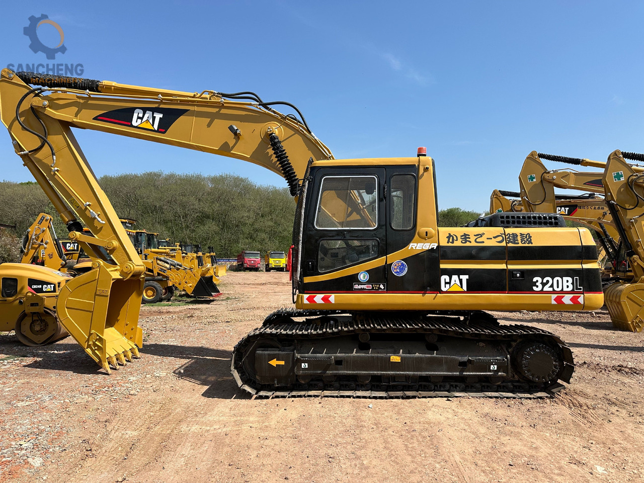 CATERPILLAR 320BL - Ekskavator me zinxhirë: foto 1 CATERPILLAR 320BL - Ekskavator me zinxhirë: foto 1