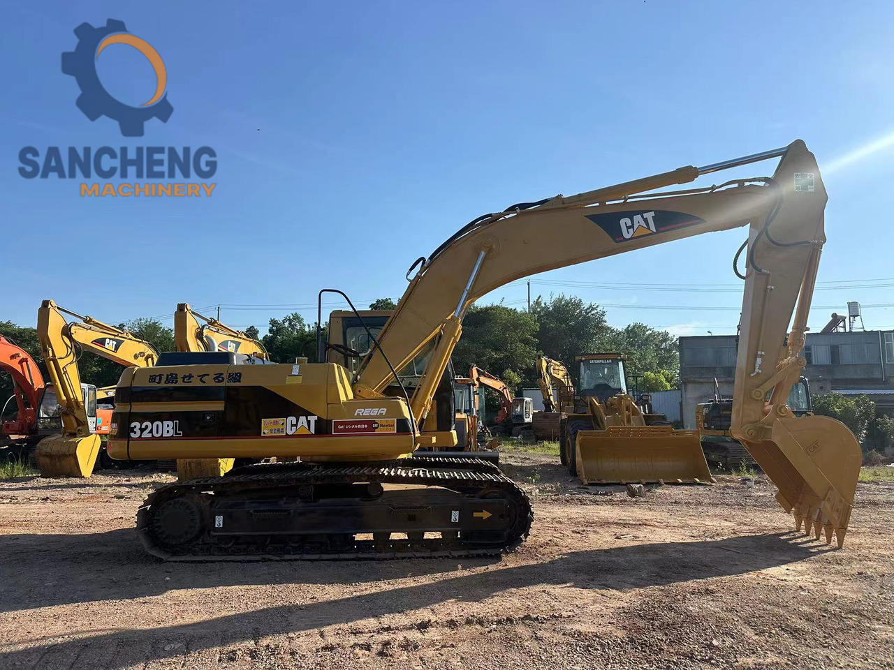 CATERPILLAR 320BL - Ekskavator me zinxhirë: foto 1 CATERPILLAR 320BL - Ekskavator me zinxhirë: foto 1