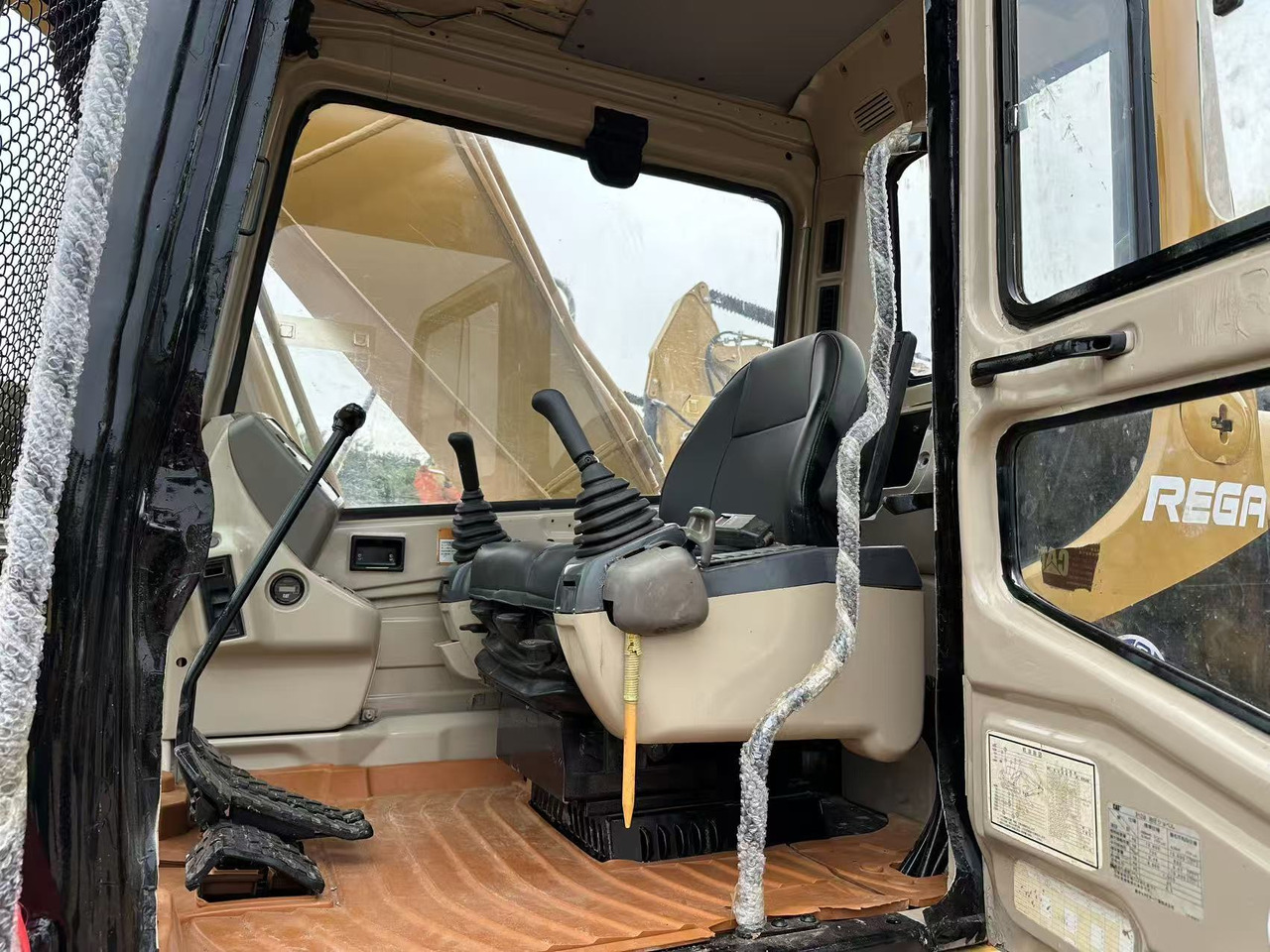 CATERPILLAR 320BL crawler excavator - Ekskavator: foto 4 CATERPILLAR 320BL crawler excavator - Ekskavator: foto 4