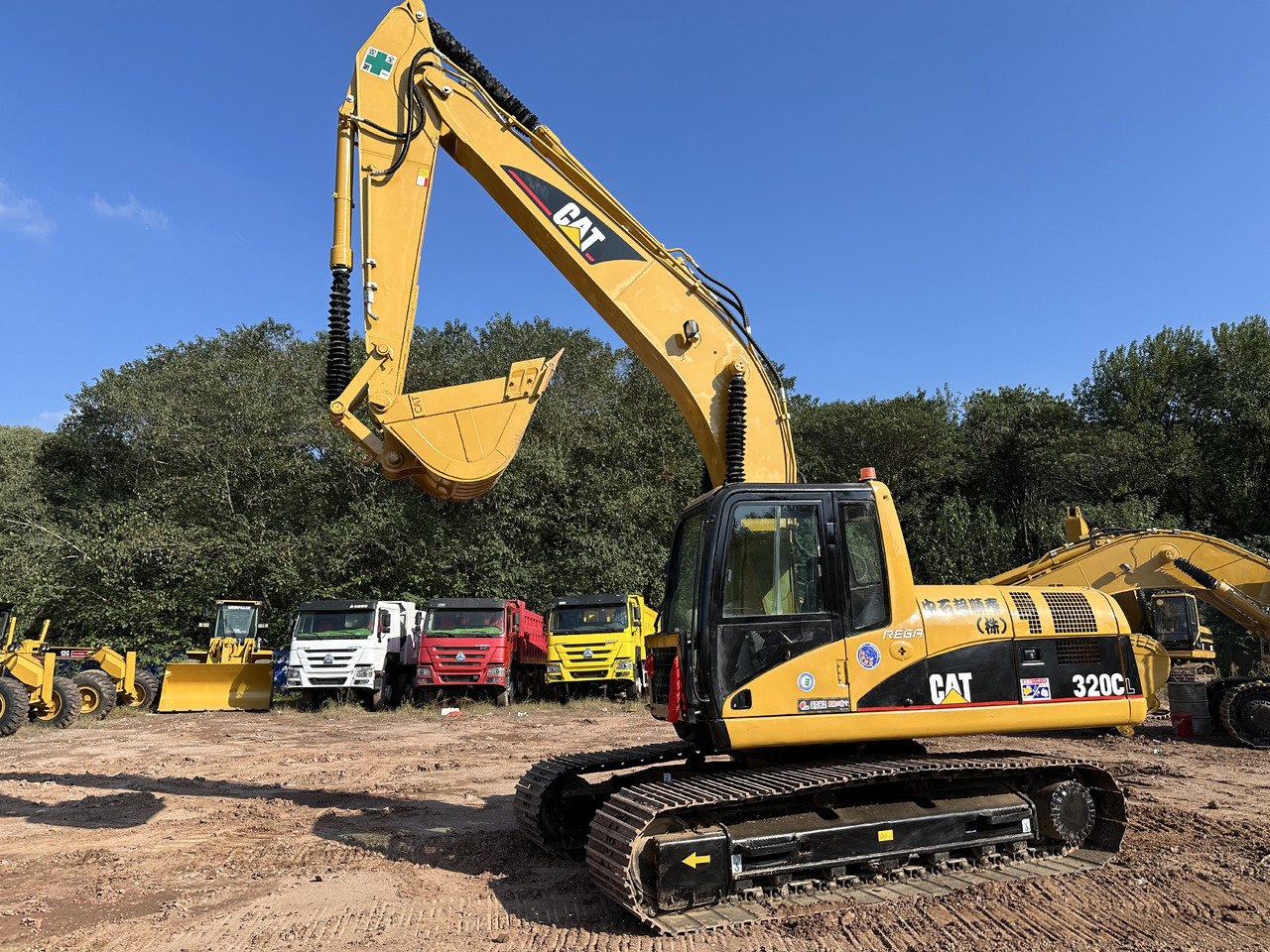 CATERPILLAR 320C - Ekskavator me zinxhirë: foto 1 CATERPILLAR 320C - Ekskavator me zinxhirë: foto 1