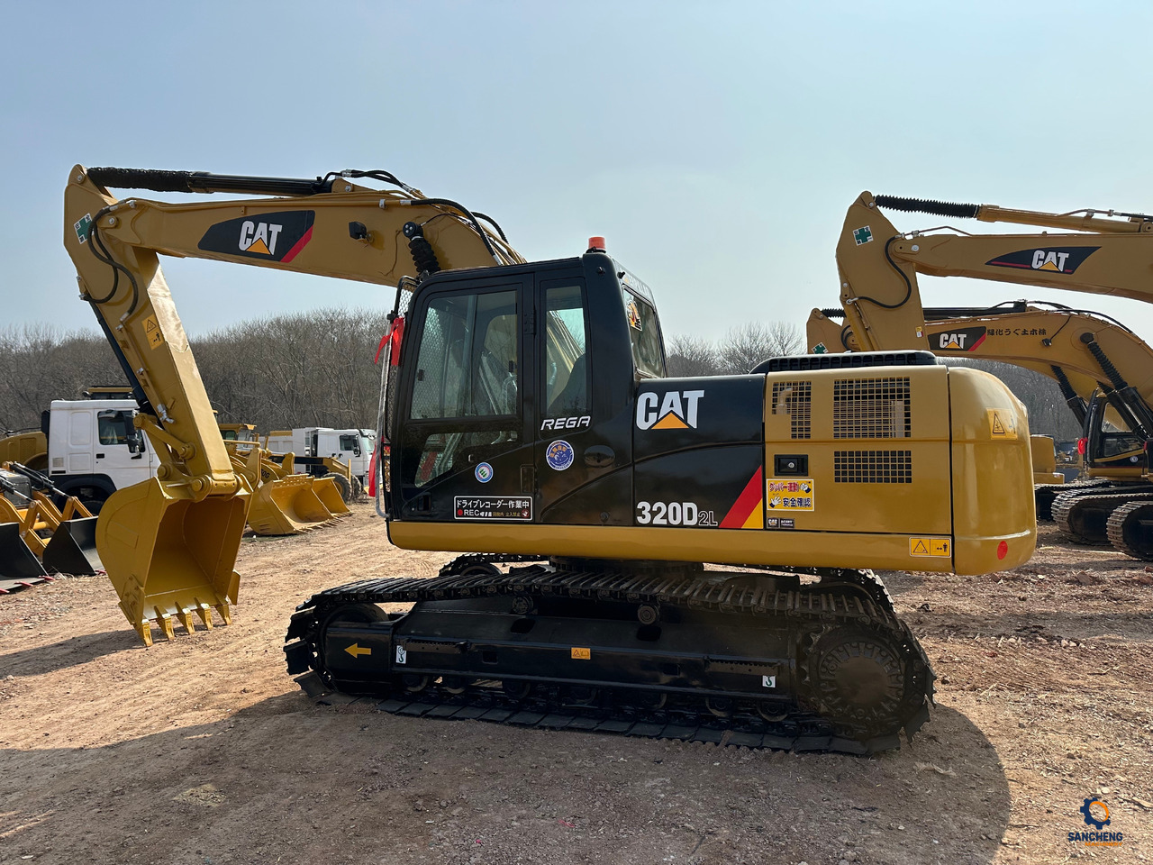 CATERPILLAR 320D2L - Ekskavator me zinxhirë: foto 1 CATERPILLAR 320D2L - Ekskavator me zinxhirë: foto 1