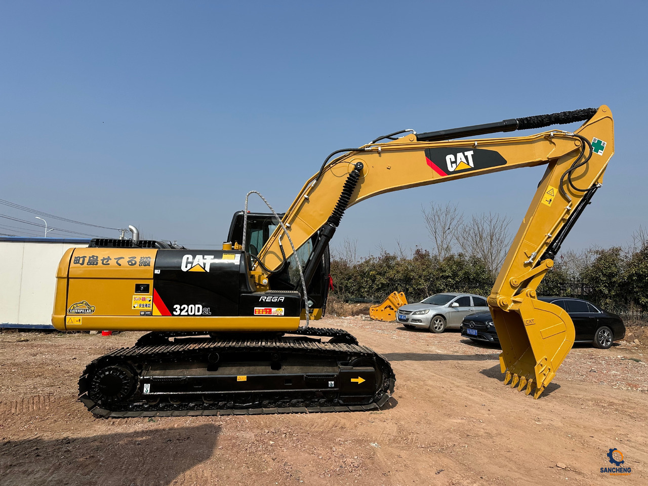 CATERPILLAR 320D2L - Ekskavator me zinxhirë: foto 3 CATERPILLAR 320D2L - Ekskavator me zinxhirë: foto 3