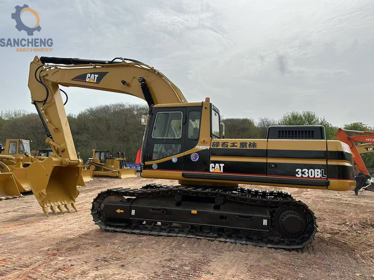 CATERPILLAR 330BL - Ekskavator me zinxhirë: foto 1 CATERPILLAR 330BL - Ekskavator me zinxhirë: foto 1