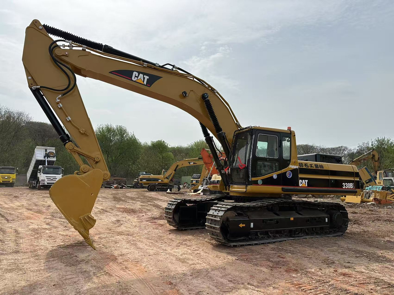 CATERPILLAR 330BL - Ekskavator: foto 4 CATERPILLAR 330BL - Ekskavator: foto 4