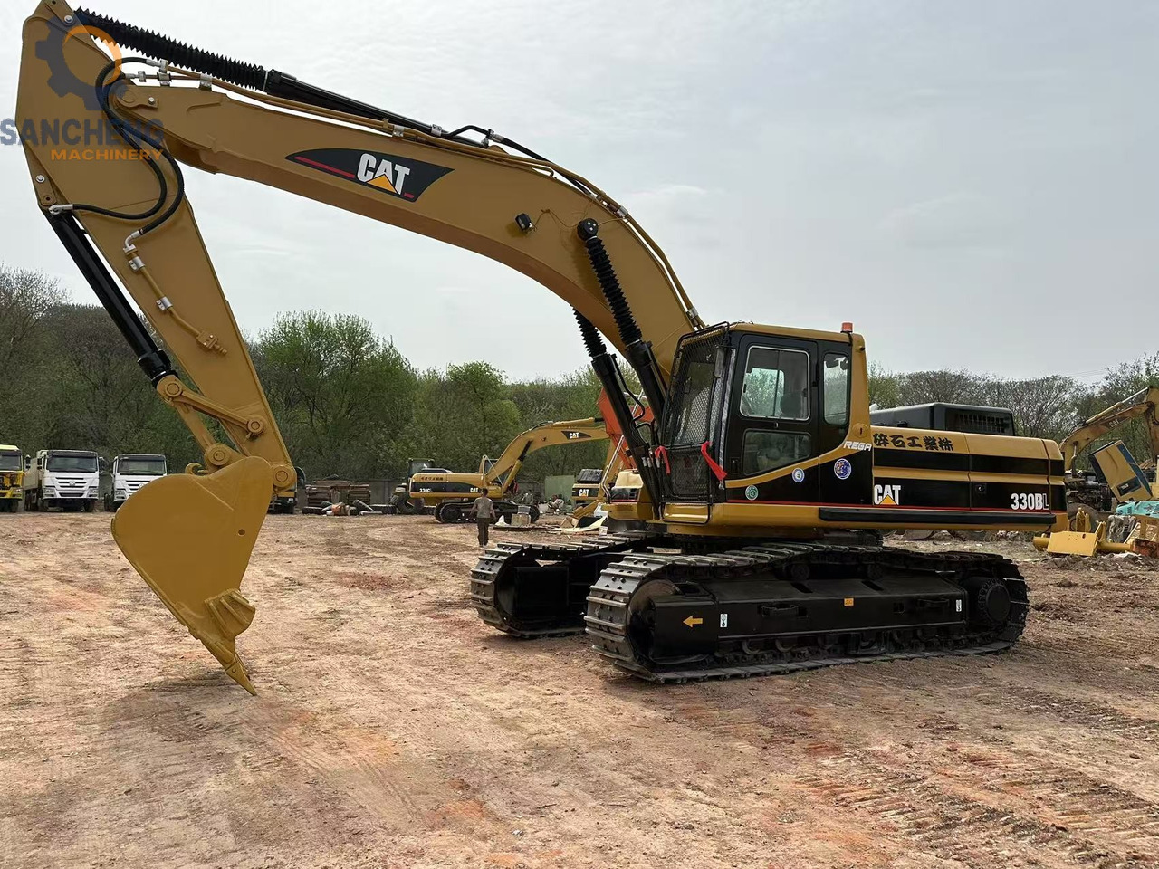 CATERPILLAR 330BL - Ekskavator me zinxhirë: foto 3 CATERPILLAR 330BL - Ekskavator me zinxhirë: foto 3