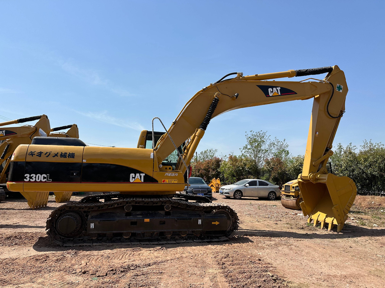 CATERPILLAR 330CL - Ekskavator me zinxhirë: foto 1 CATERPILLAR 330CL - Ekskavator me zinxhirë: foto 1