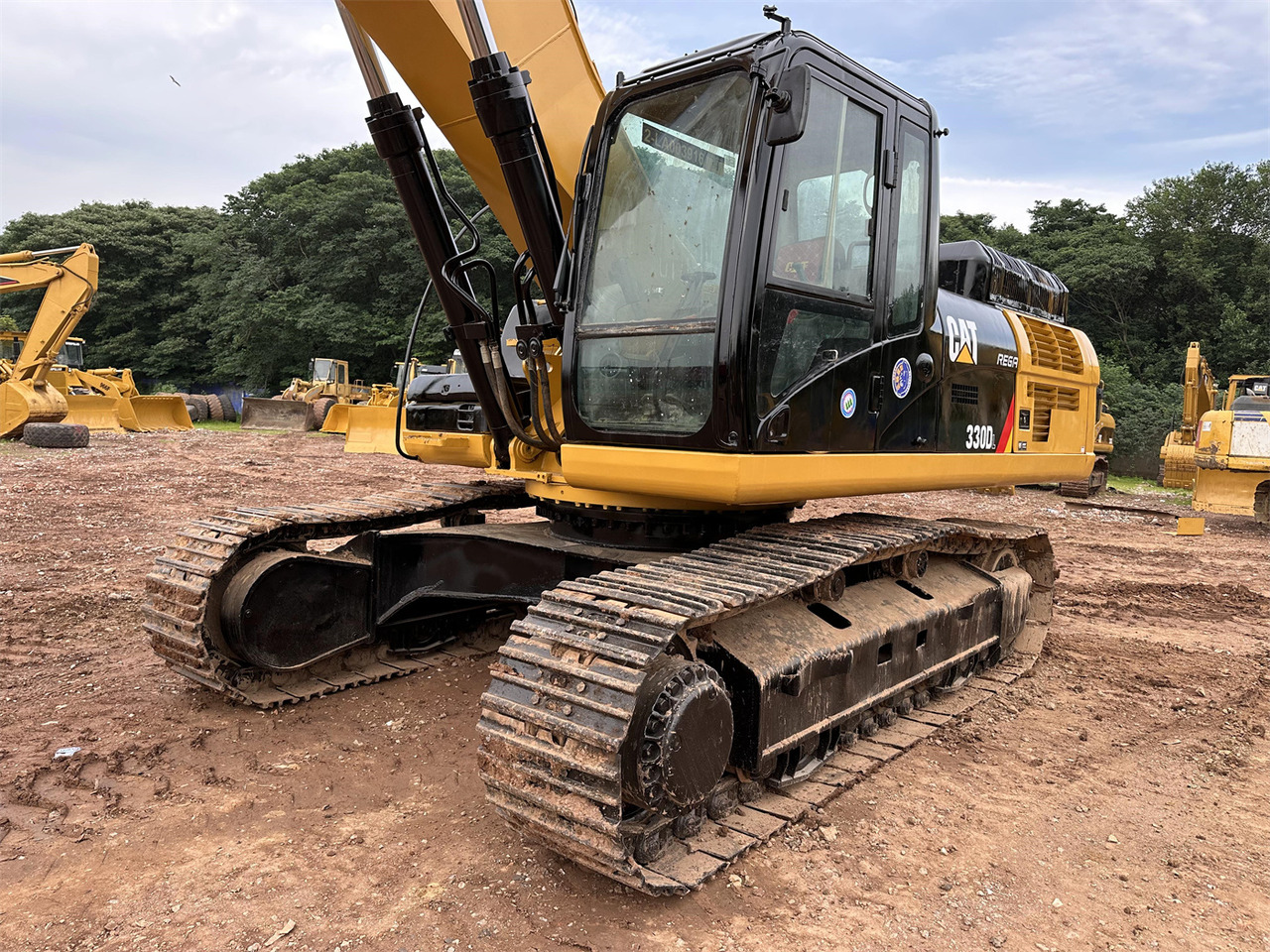 CATERPILLAR 330DL - Ekskavator me zinxhirë: foto 4 CATERPILLAR 330DL - Ekskavator me zinxhirë: foto 4