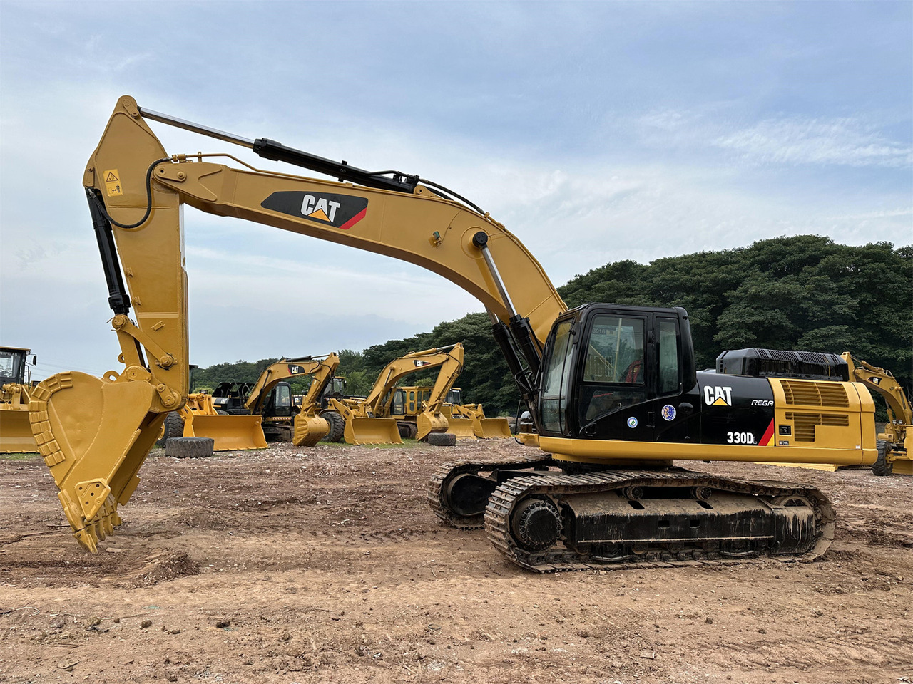 CATERPILLAR 330DL - Ekskavator me zinxhirë: foto 3 CATERPILLAR 330DL - Ekskavator me zinxhirë: foto 3