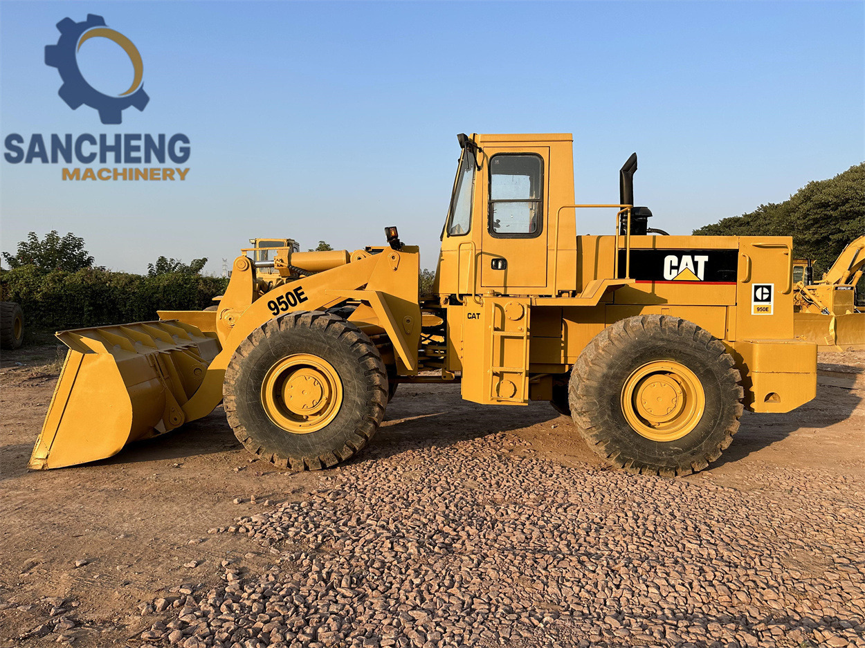 CATERPILLAR 950E - Fadrom me goma: foto 1 CATERPILLAR 950E - Fadrom me goma: foto 1