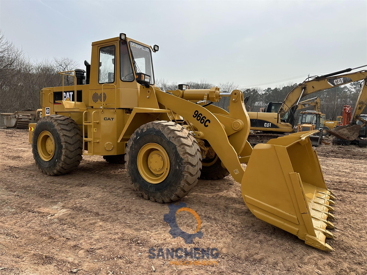 CATERPILLAR 966C wheel loader - Fadrom me goma: foto 1 CATERPILLAR 966C wheel loader - Fadrom me goma: foto 1