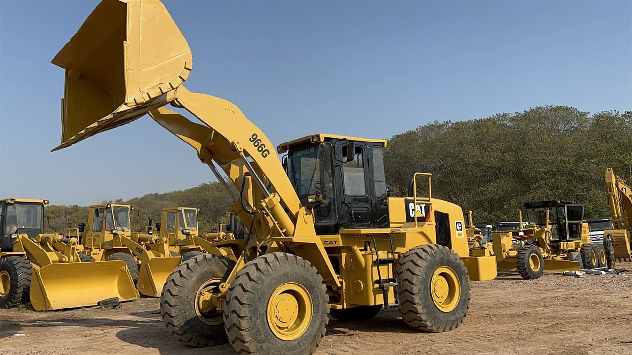 CATERPILLAR 966G - Fadrom me goma: foto 1 CATERPILLAR 966G - Fadrom me goma: foto 1