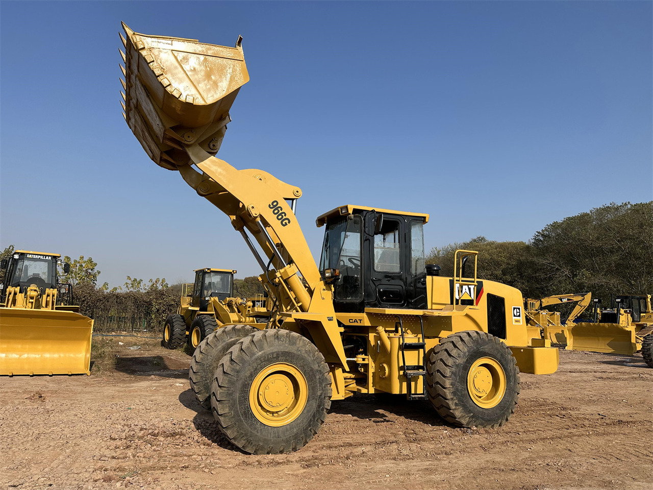 CATERPILLAR 966G - Fadrom me goma: foto 2 CATERPILLAR 966G - Fadrom me goma: foto 2