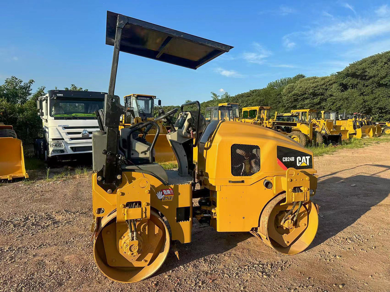 CATERPILLAR CB24B - Rul: foto 4 CATERPILLAR CB24B - Rul: foto 4