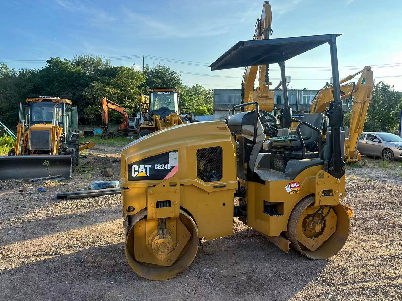 CATERPILLAR CB24B - Rul: foto 3 CATERPILLAR CB24B - Rul: foto 3