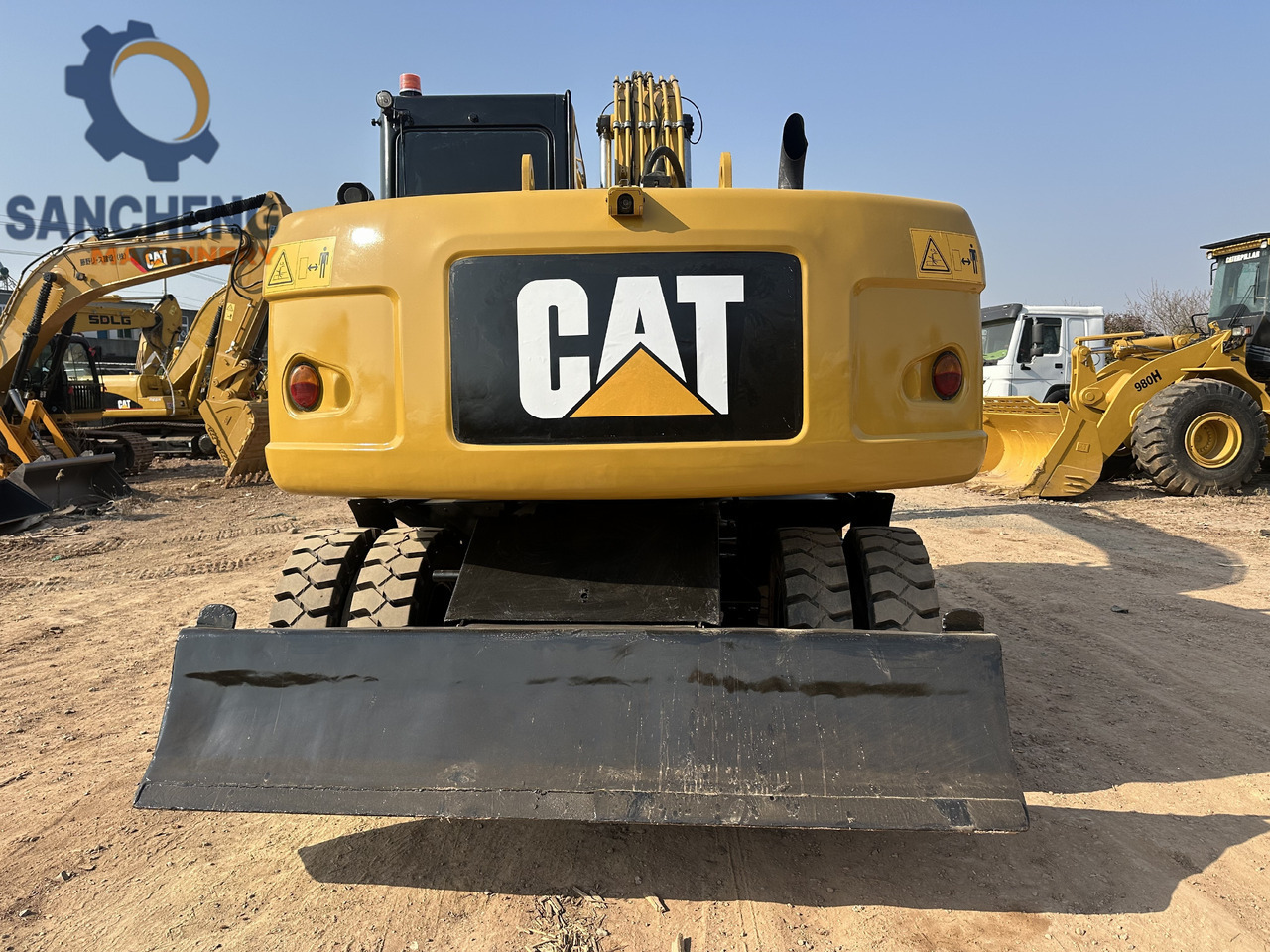 CATERPILLAR M320D2 - Ekskavator me goma: foto 4 CATERPILLAR M320D2 - Ekskavator me goma: foto 4