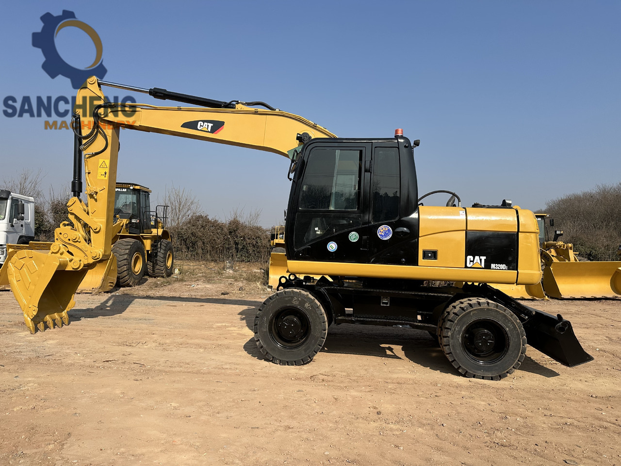 CATERPILLAR M320D2 - Ekskavator me goma: foto 4 CATERPILLAR M320D2 - Ekskavator me goma: foto 4