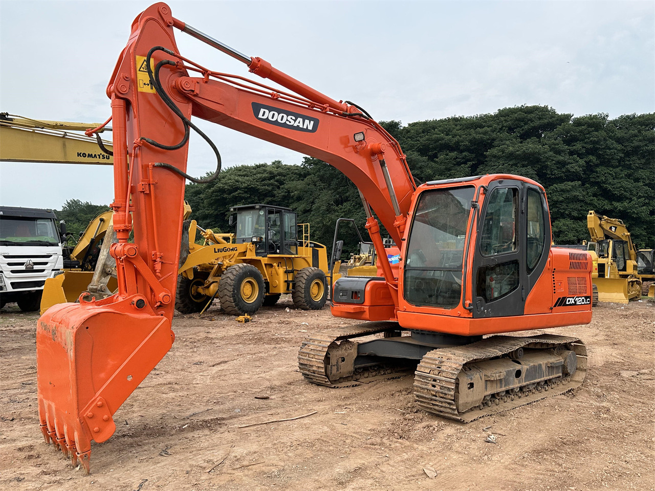 DOOSAN DX120 - Ekskavator me zinxhirë: foto 2 DOOSAN DX120 - Ekskavator me zinxhirë: foto 2