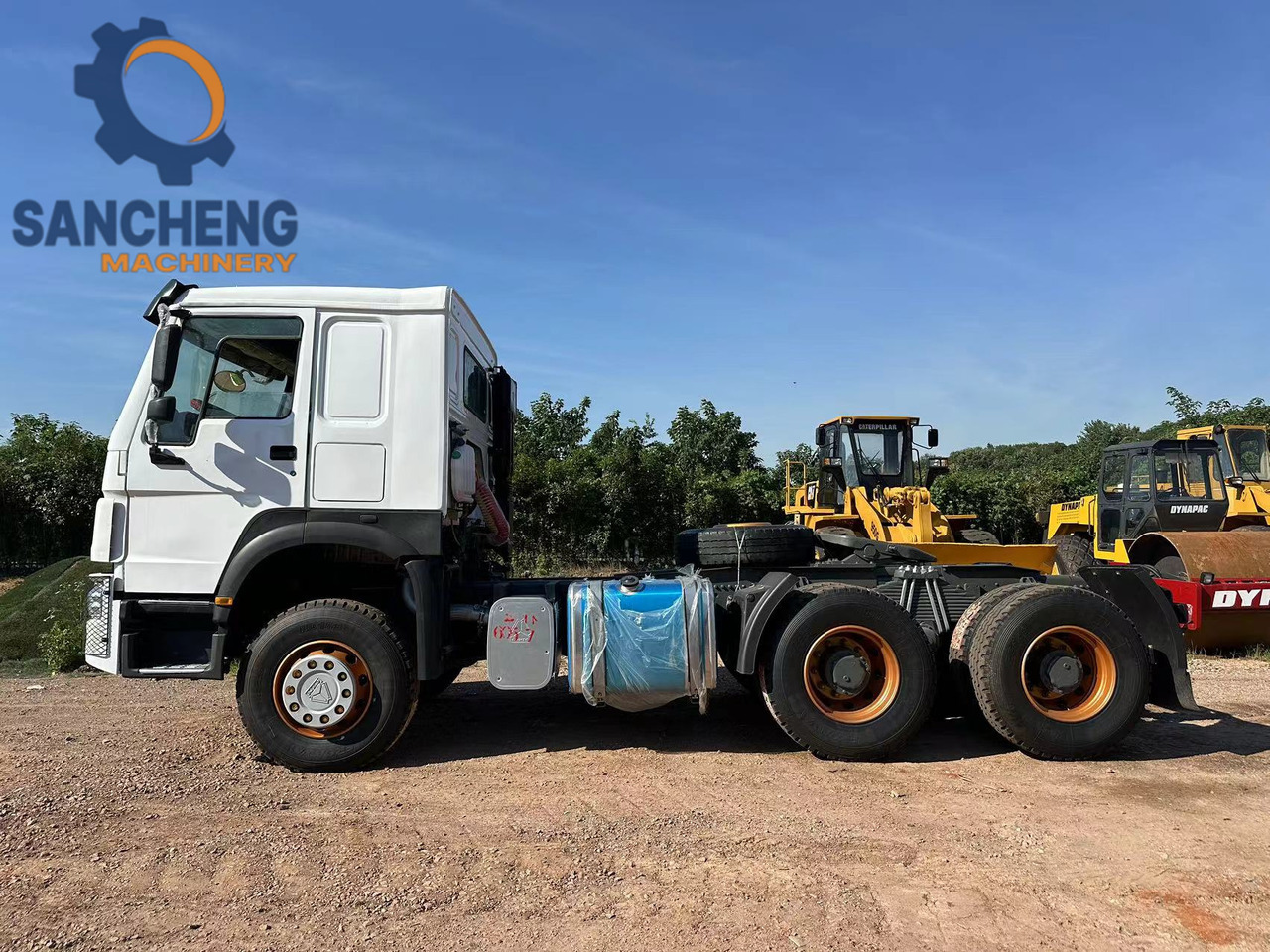 SINOTRUK HOWO Truck Head 371 - Gjysmë-kamion: foto 2 SINOTRUK HOWO Truck Head 371 - Gjysmë-kamion: foto 2