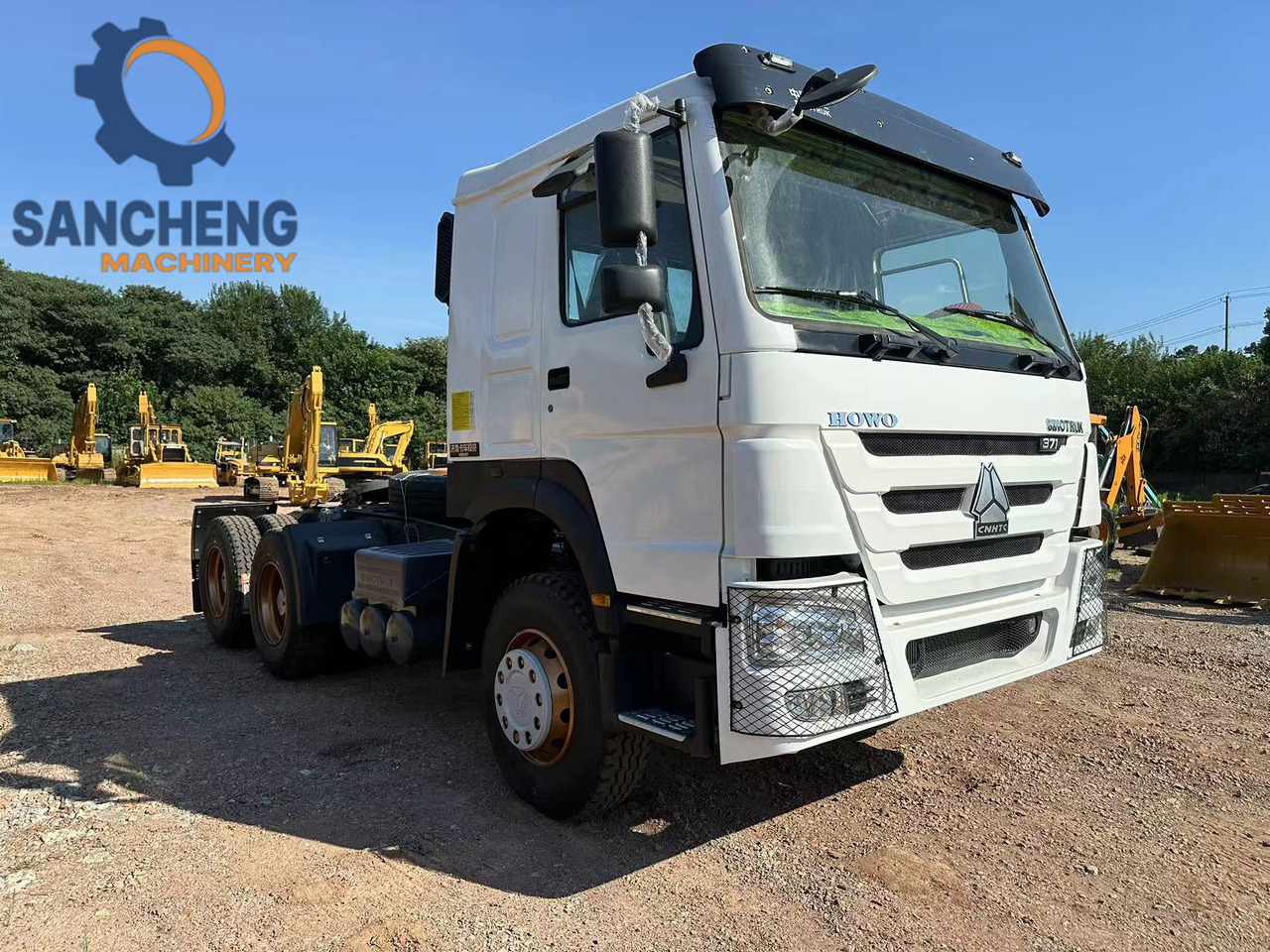 SINOTRUK HOWO Truck Head 371hp - Gjysmë-kamion: foto 3 SINOTRUK HOWO Truck Head 371hp - Gjysmë-kamion: foto 3